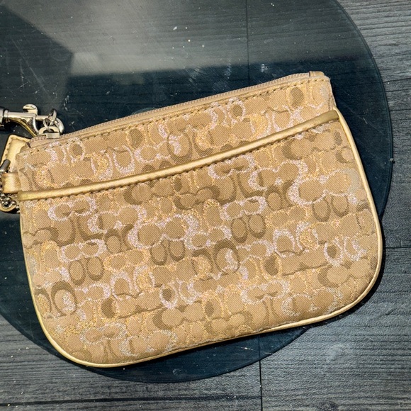 Coach Gold Glitter Small Wristlet Signature C Lurex Wallet w/charm - Picture 4 of 6